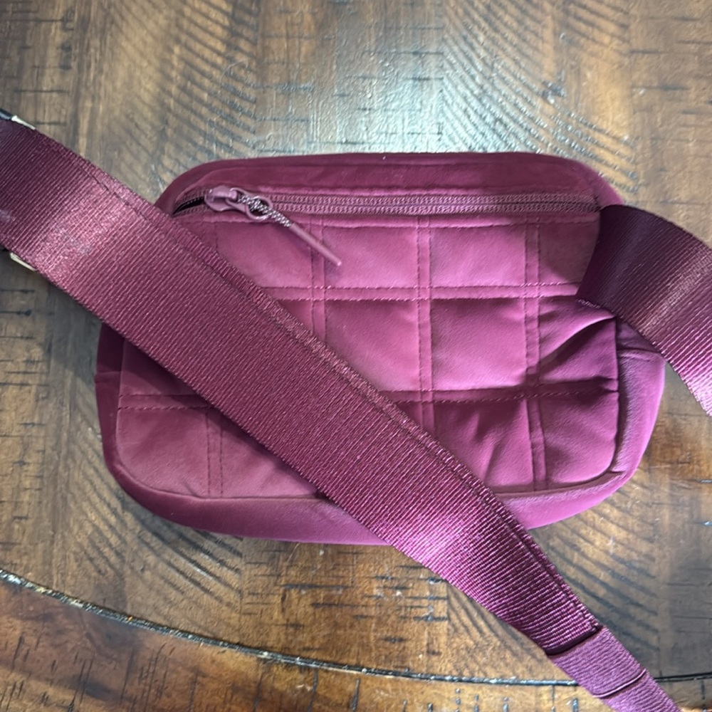 Lululemon Crossbody Bag - Picture 3 of 5